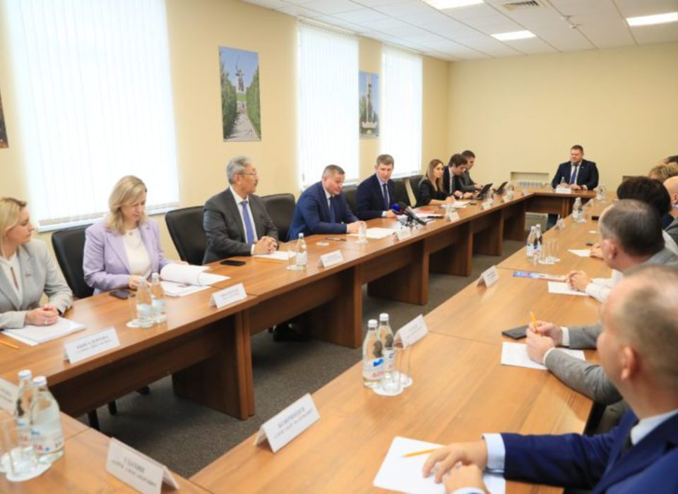 В Волгограде состоялась встреча Решетникова и Бочарова с представителями бизнеса